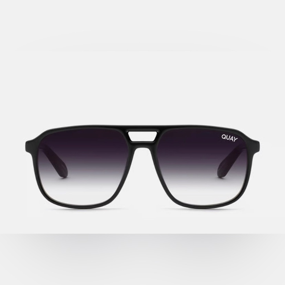 New QUAY ‘On The Fly Black’ Gradient Sunglasses Unisex Women/Men - Smoked Lense